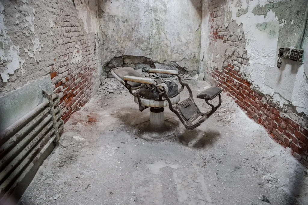 Eastern State Penitentiary Dentist hair 
